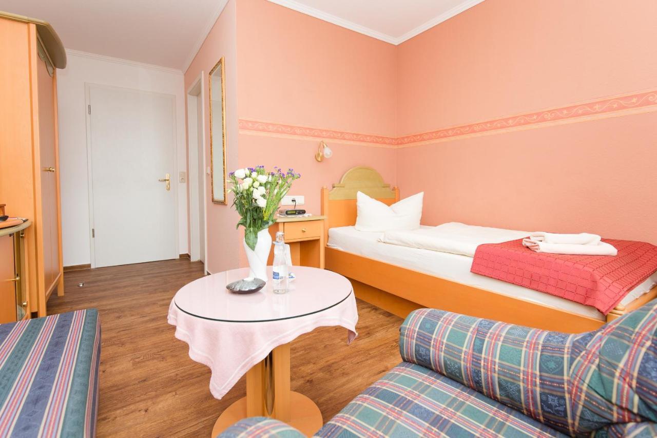 Hotel Garni Am Deich Zingst Exteriör bild